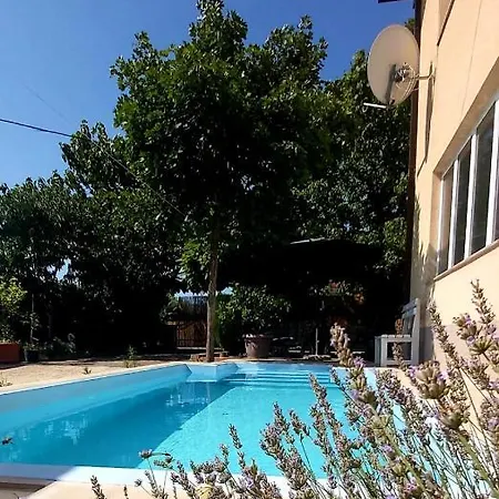 Vrljika,with Private Pool,bikes,garage Appartement *