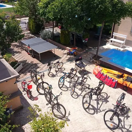 Vrljika,with Private Pool,bikes,garage Імотскі