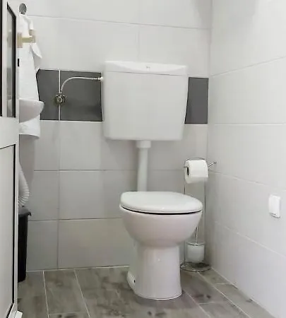 Vrljika,with Private Pool,bikes,garage Apartment *