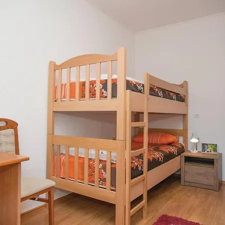 Lägenhet Vrljika,with Private Pool,bikes,garage *